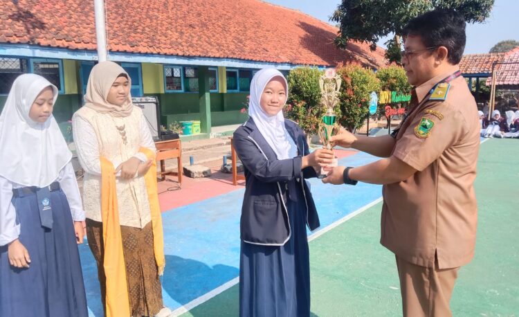 JUARA 3 LOMBA PUISI THN 2023 ACARA GBBSI X SMA MANDIRANCAN